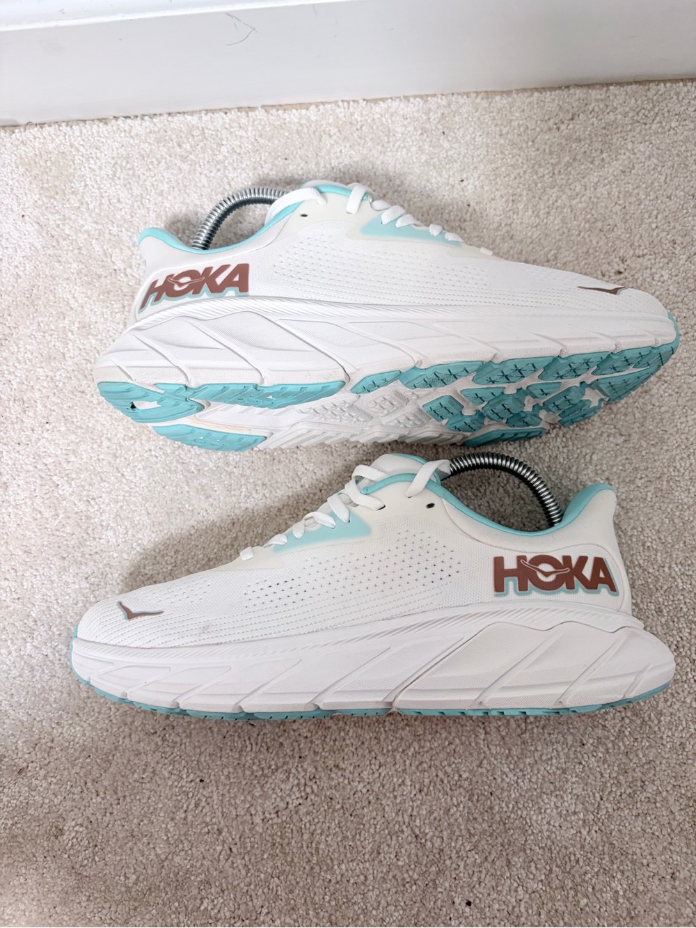 HOKA ONE ONE Arahi 7 Women's Running Shoes - White / Aqua / Rose Gold - Size 9.5 - Picture 6 of 8